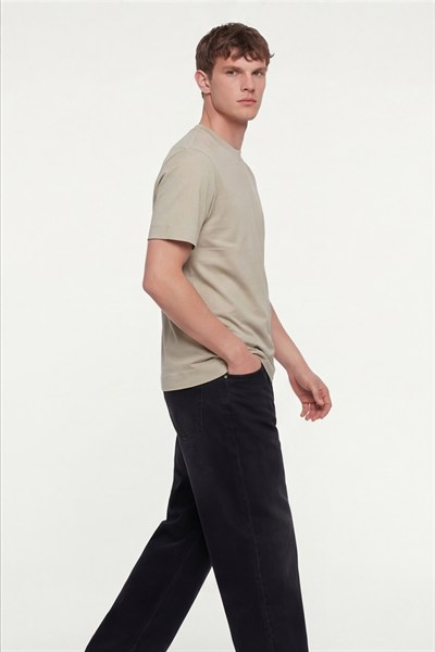 Erkek Krem Normal Kesim Regular Fit %100 Pamuk Dokuma Bisiklet Yaka Basic T-Shirt