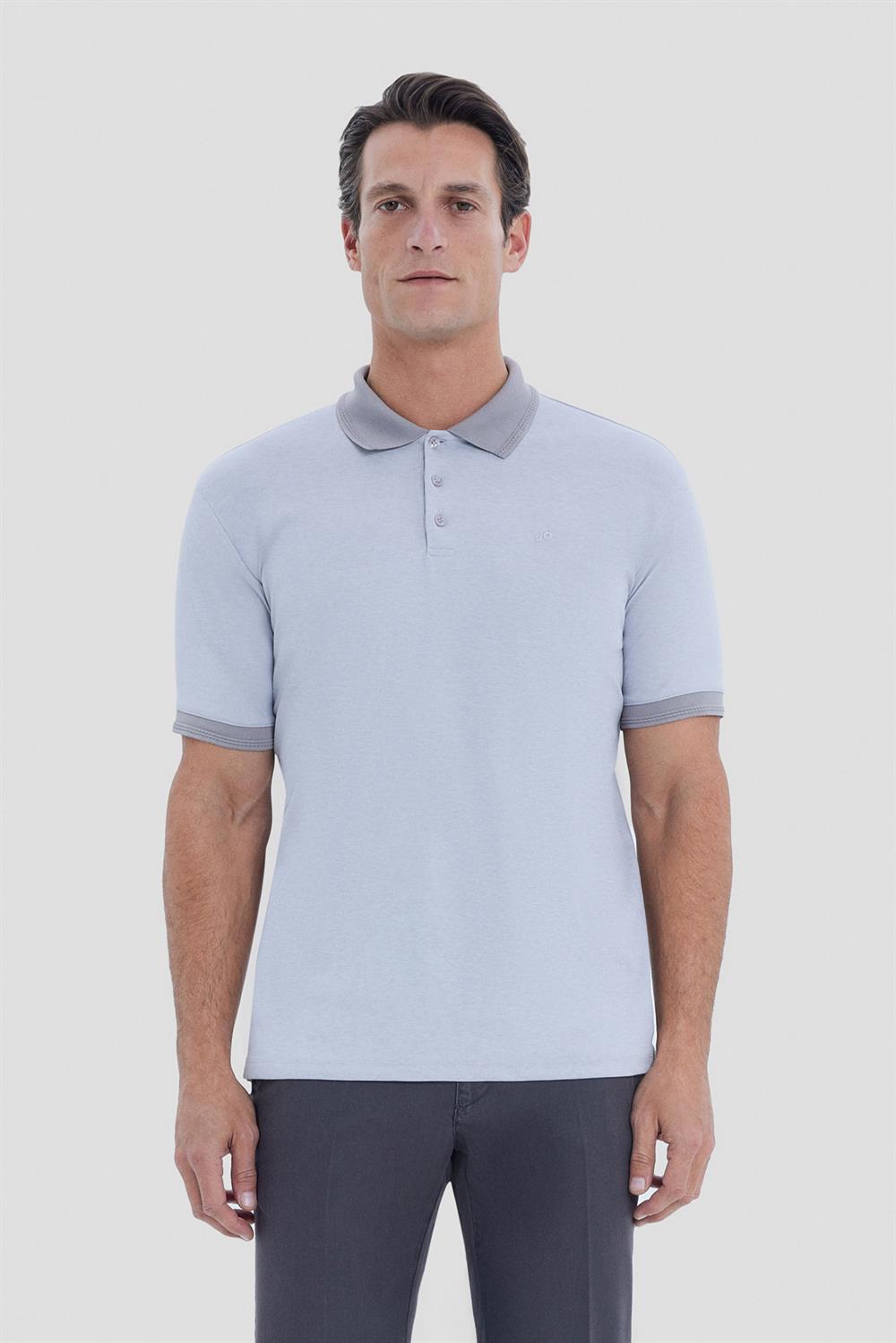 Gri Polo Yaka Erkek Tişört – Regular Fit Mikro Desenli
