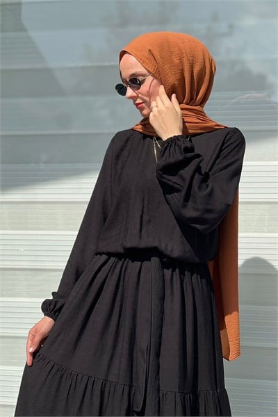 Siyah Beli Lastikli Elbise