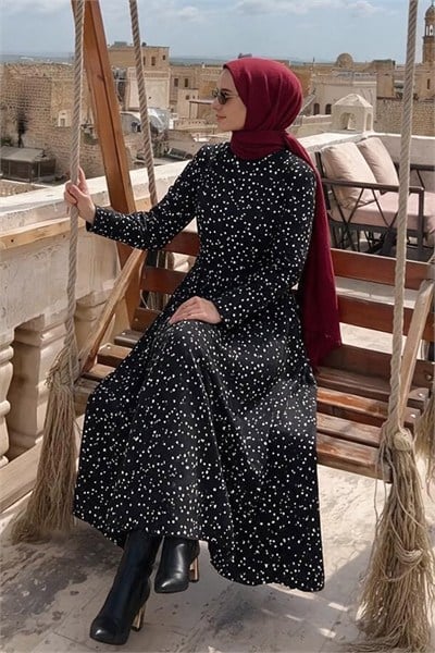 Siyah Puanlı Elbise