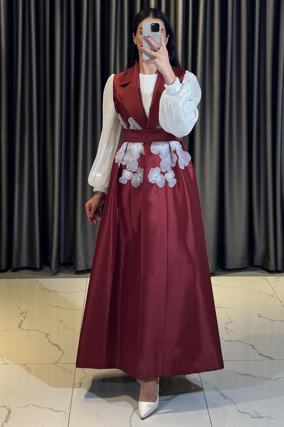 Yaprak Aksesuarlı Beli Kemerli Yelekli İkili Takım Abaya Bordo 