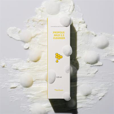 5.5 PH Nazik Formüllü Nemlendirici, Aydınlatıcı Ve Yatıştırıcı Propolis İçeren Cilt Ve Makyaj Temizleyici Jel 120ml