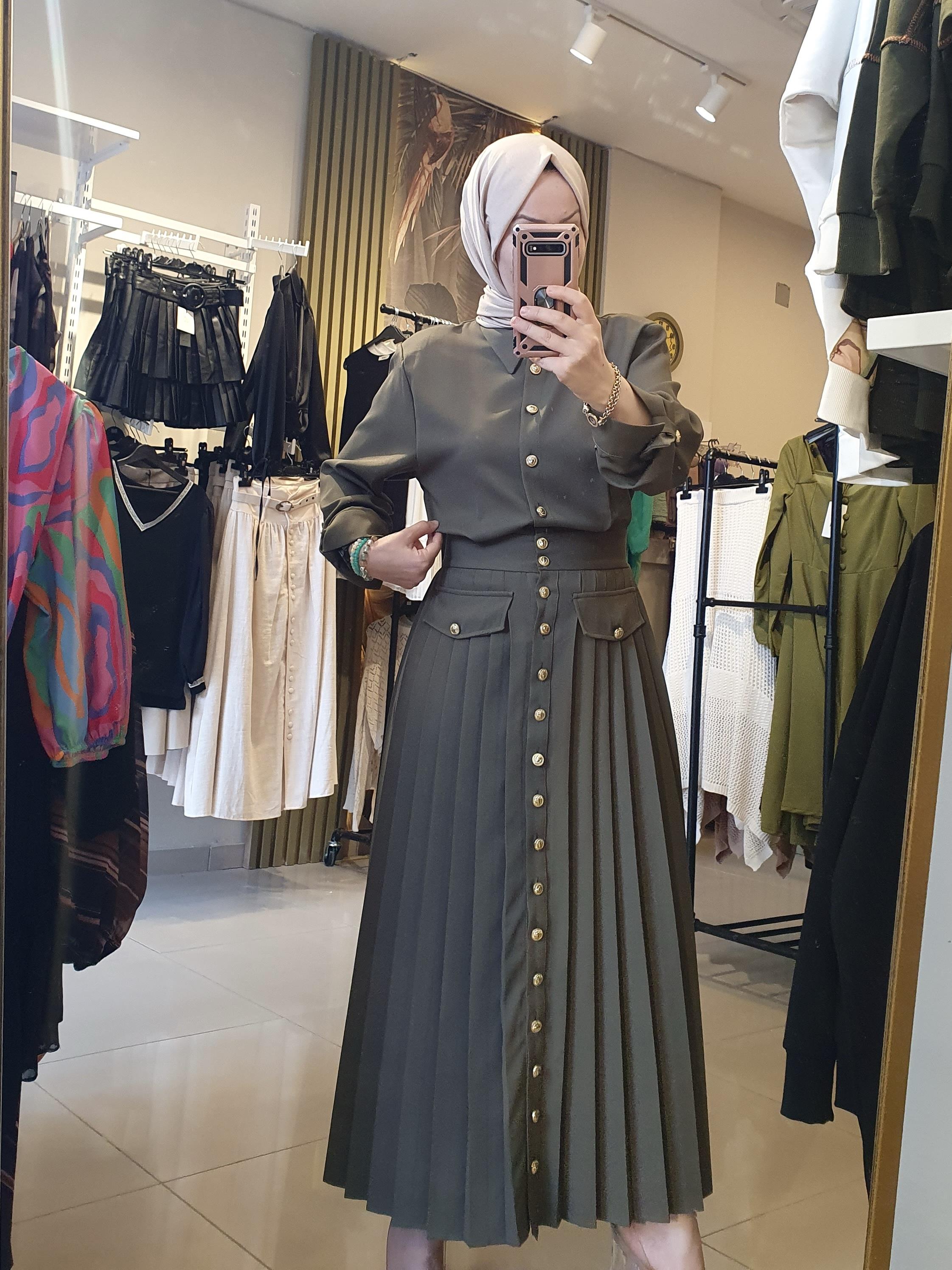 Eteği Piliseli Liva Elbise