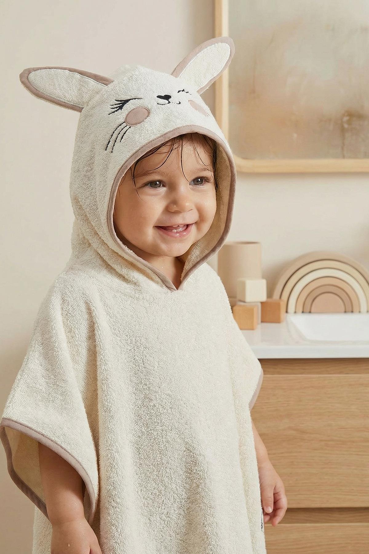 Bebek Panço Banyo ve Plaj Havlusu %100 Pamuk Kapüşonlu Nakışlı Figürlü - Bunny Krem