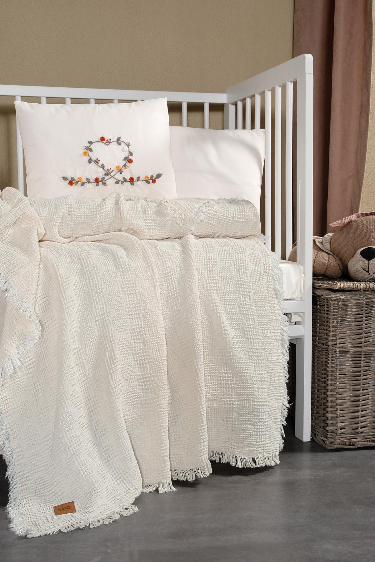 Waffle Baby Embroidered Muslin Coverlet Set - Little Heart