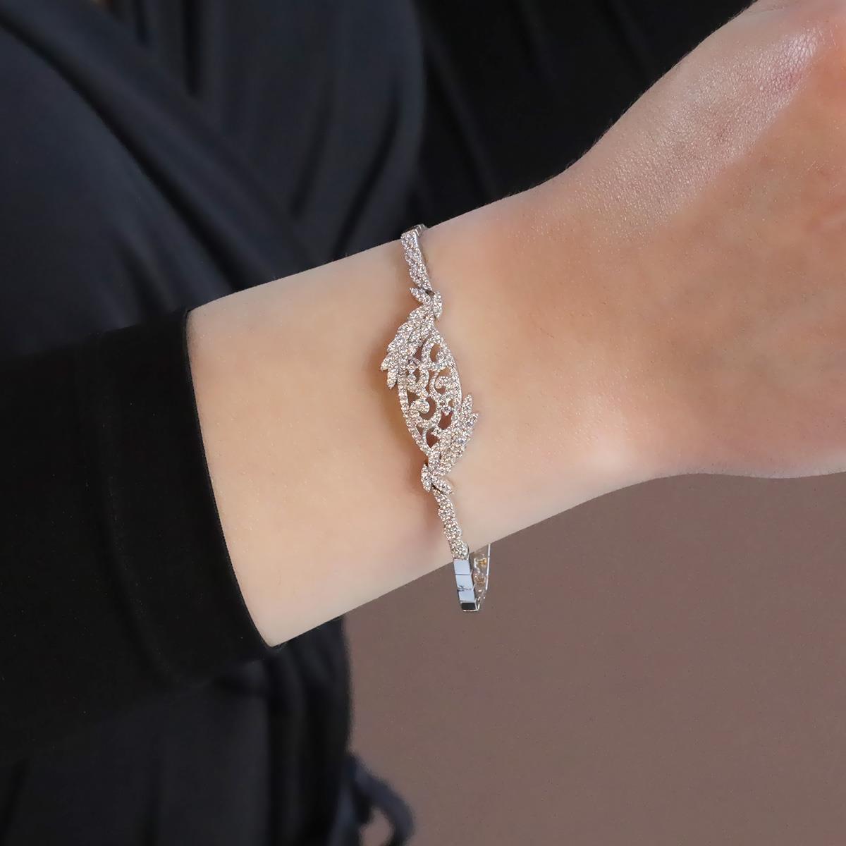 Cuture Model Zirkon Taşlı Gümüş Bileklik