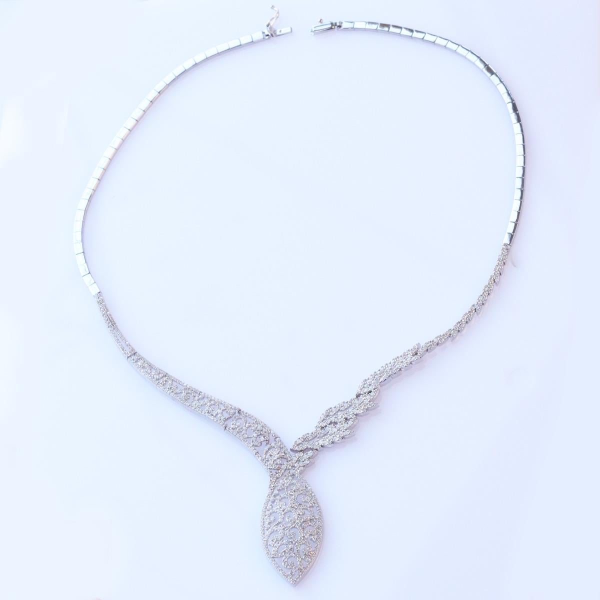 Cuture Model Zirkon Taşlı Gümüş Gerdanlık