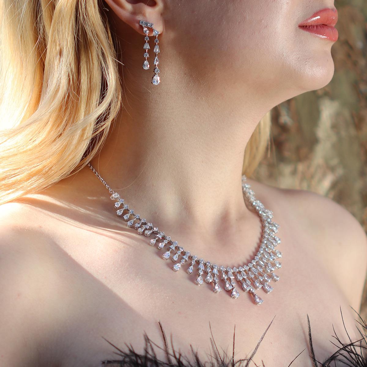 Elegant Zirkon Taşlı Gümüş Set