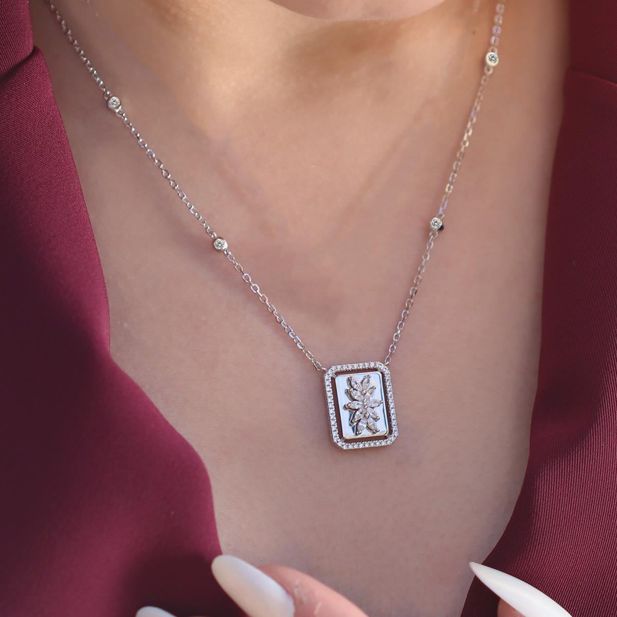 Frame 925 Ayar Gümüş Kolye