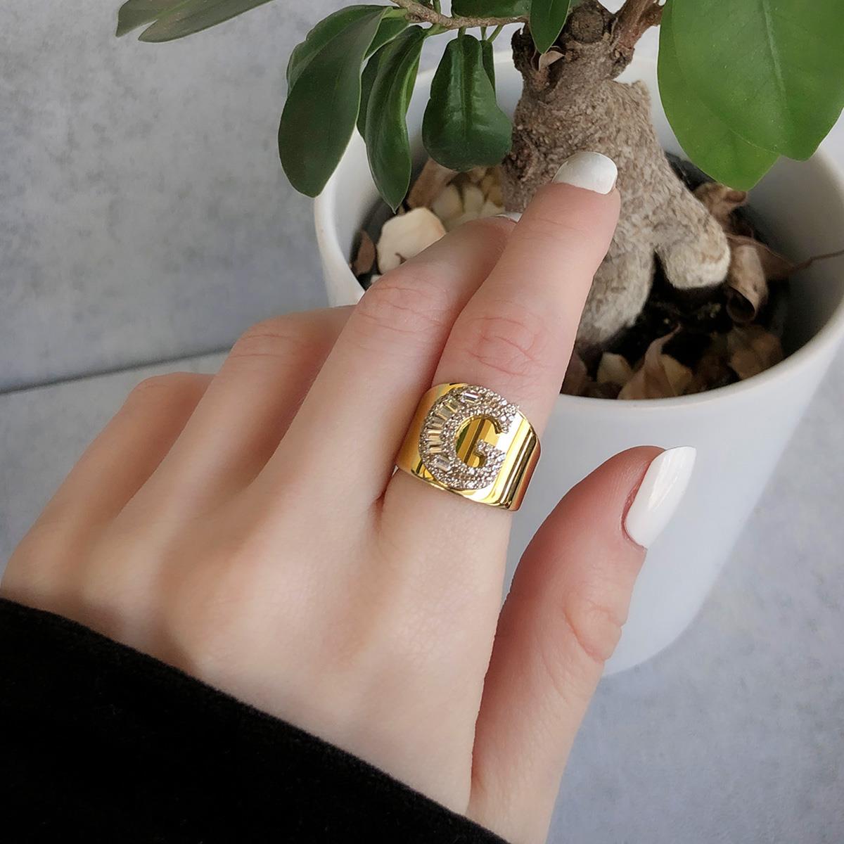 G Harfi Baget Taşlı Gold Kaplama Gümüş Yüzük