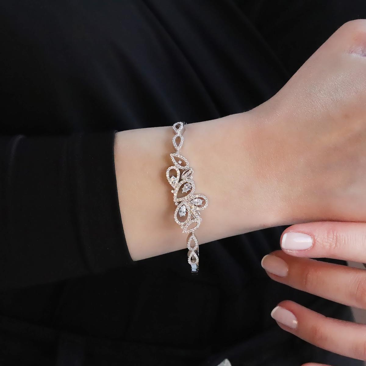 İkon Modeli Zirkon Taşlı Gümüş Bileklik