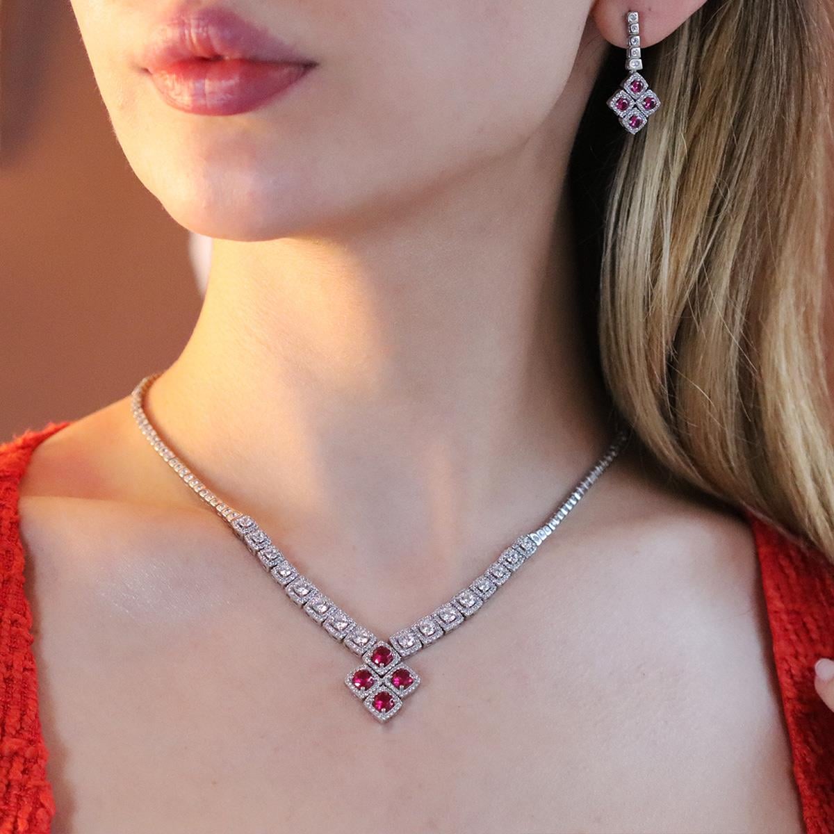 Kare Montür Ruby  Gümüş Set