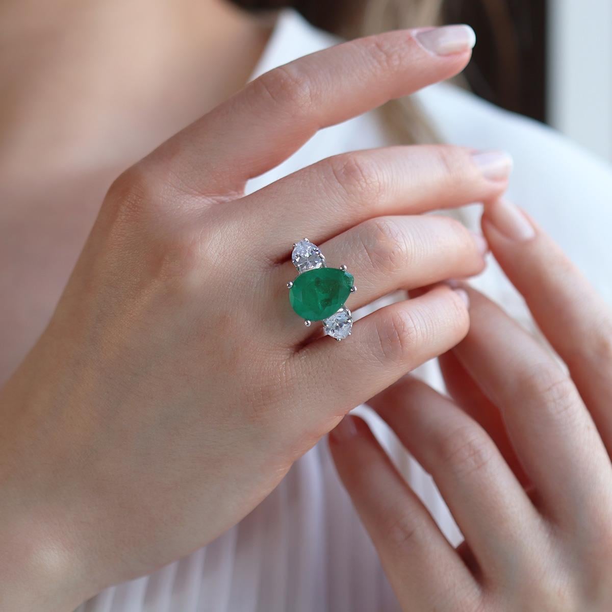 Koyu Paraiba Taşlı Damla Modeli Gümüş Yüzük