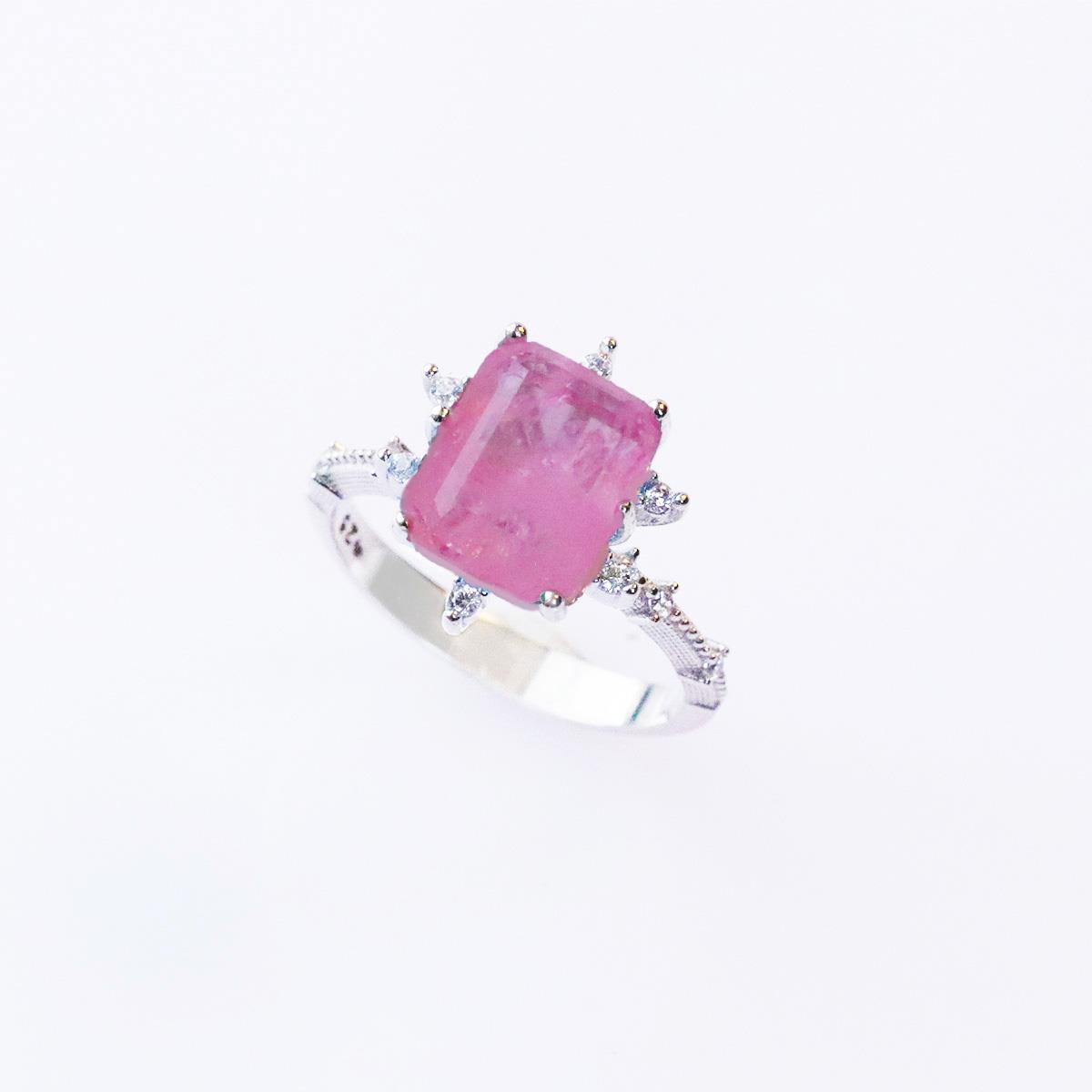 Pembe Paraiba Taşlı Kare Lotus Çiçeği Gümüş Yüzük