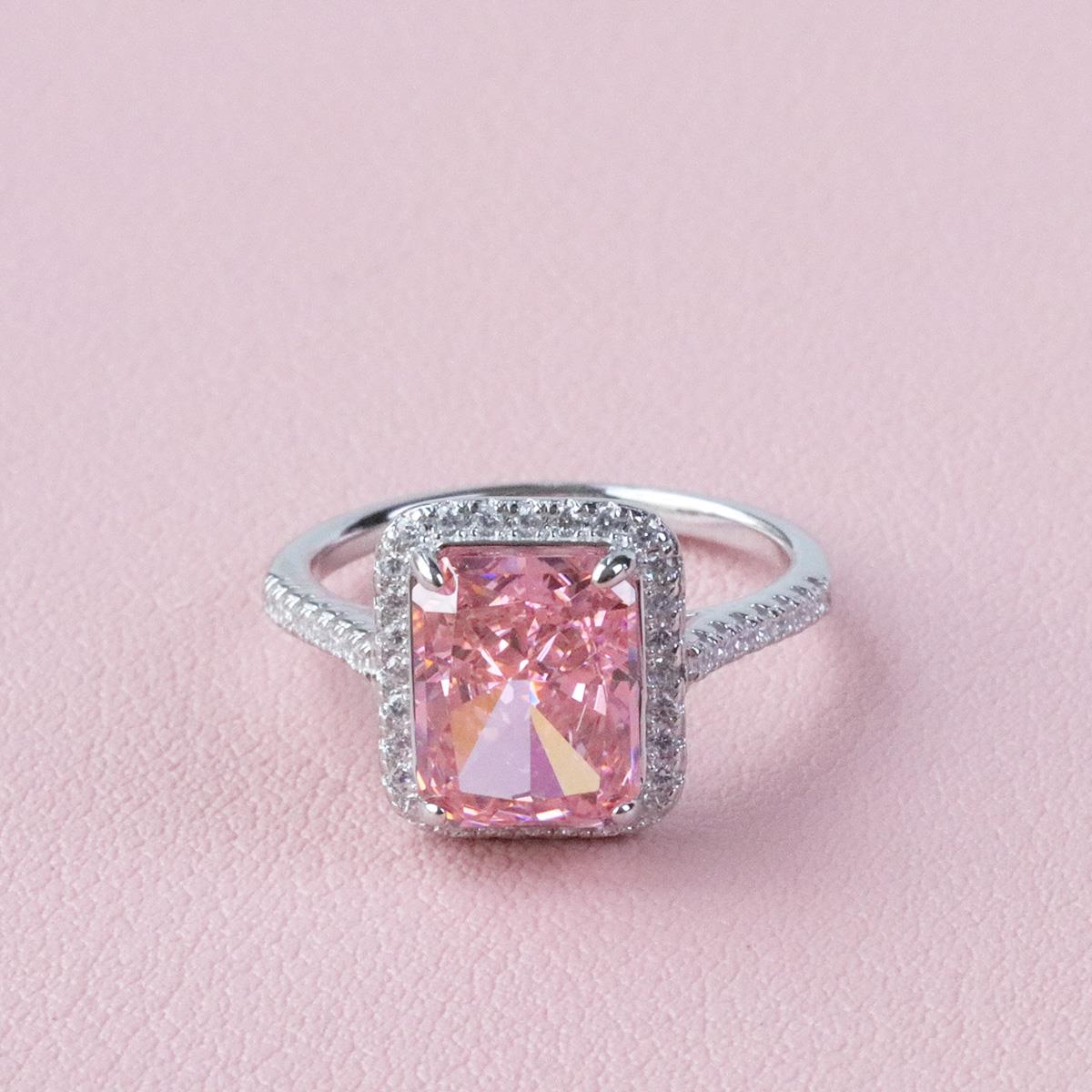 Pembe Taşlı Radiant Kesim Gümüş Yüzük