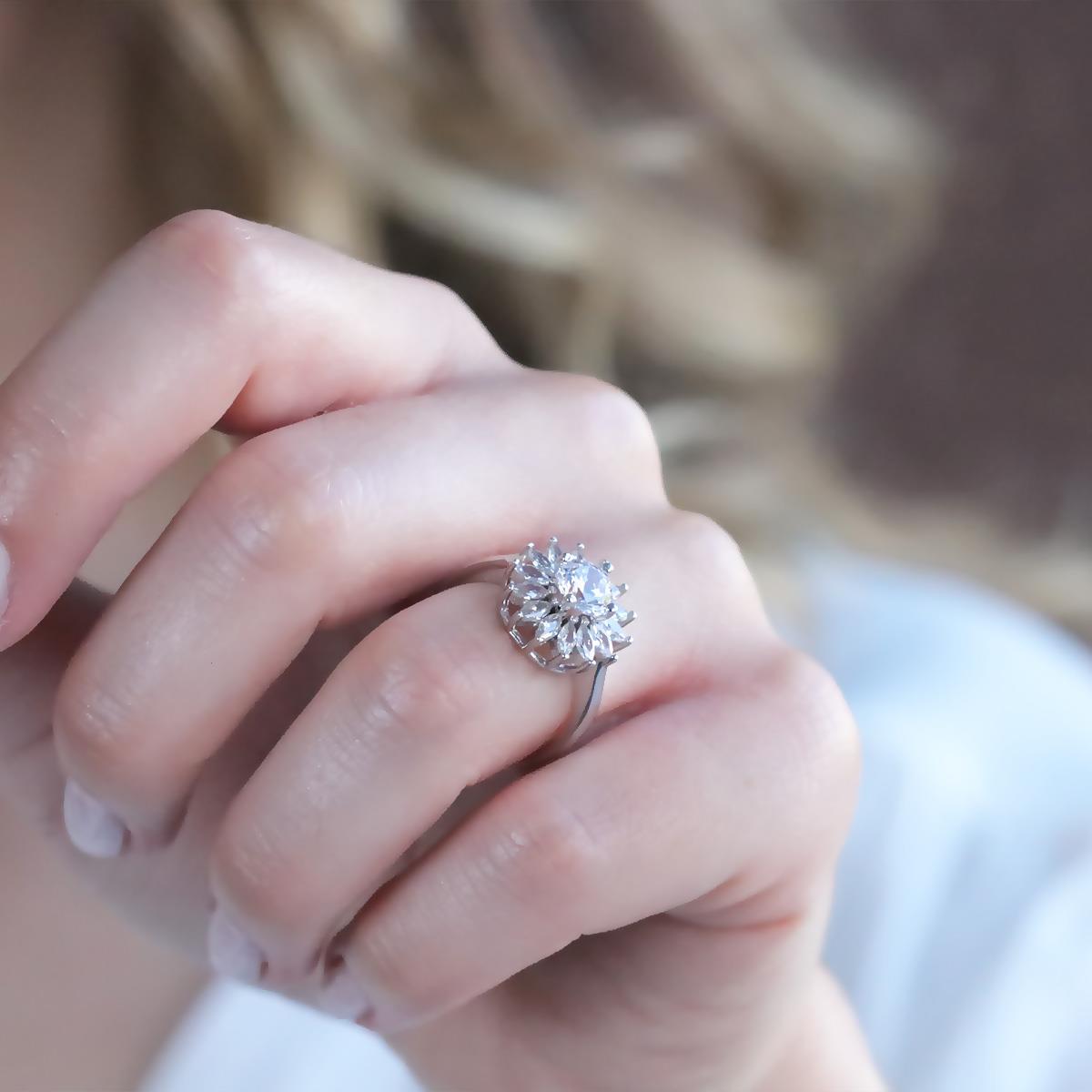 Starlight Diamond Çiçek Gümüş Yüzük