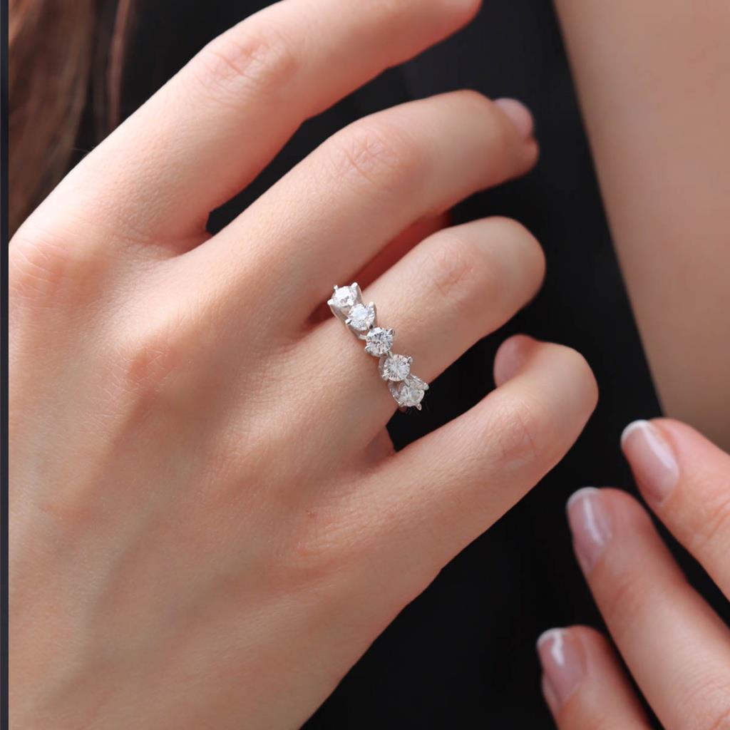 Starlight Diamond Yüksek Montür 5 Taş Gümüş Yüzük