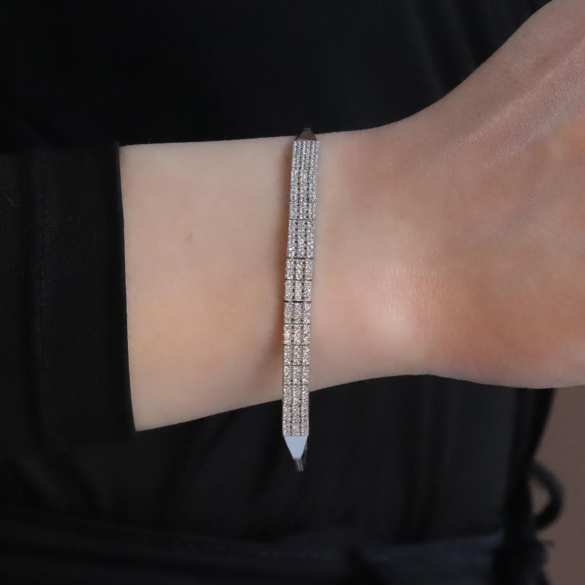 Su Yolu Zirkon Taşlı Gümüş Bileklik