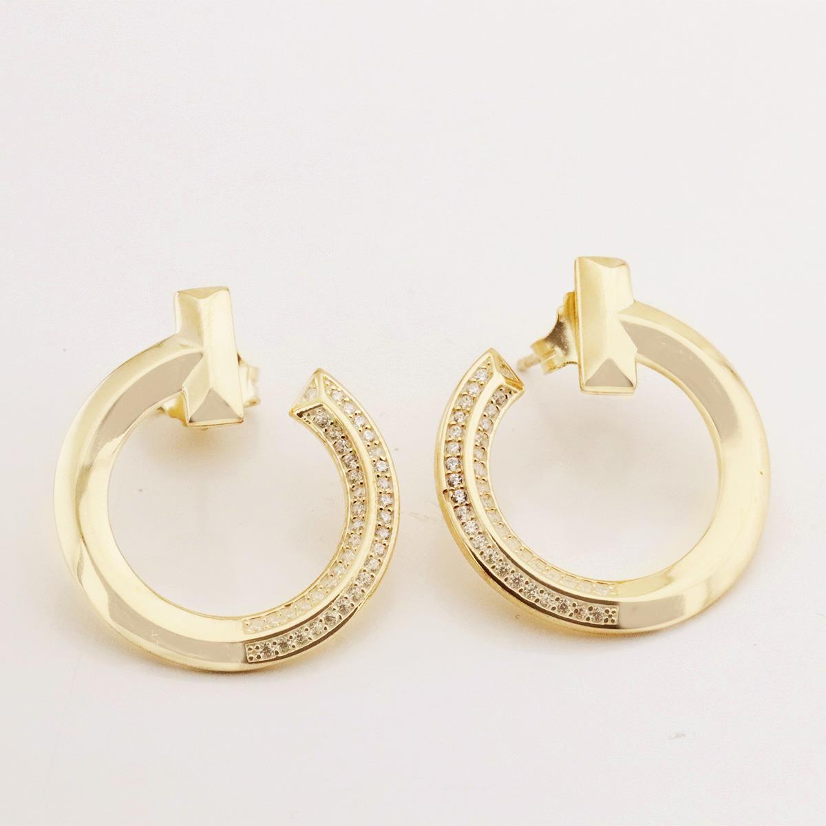 Tffny Modeli Yarı Zirkon Taşlı Gold Kaplama Daire Gümüş Küpe