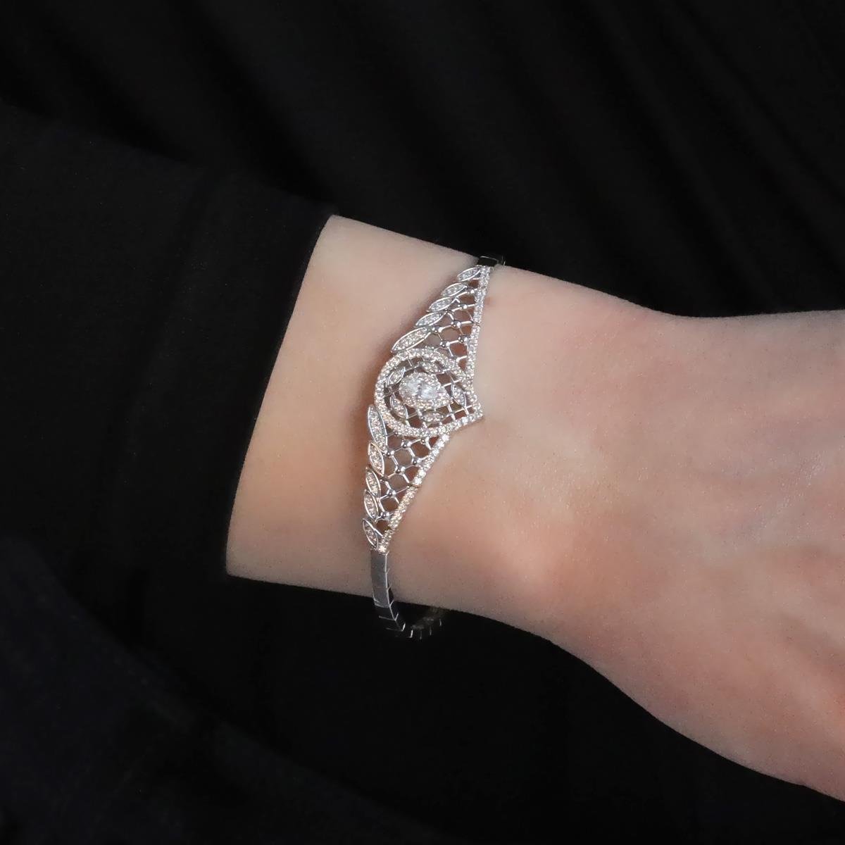 Zirkon Taşlı Hürrem Modeli Gümüş Bileklik