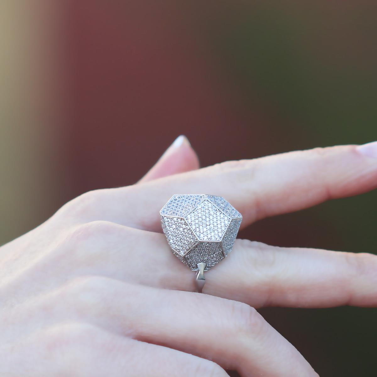 Zirkon Taşlı Küp Gümüş Yüzük