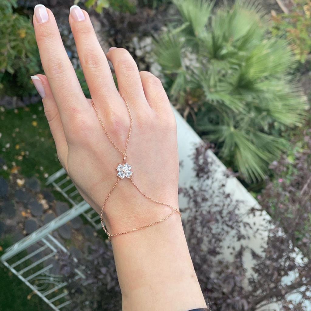 Zirkon Taşlı Yonca Rose Gold Kaplama 925 Ayar Gümüş Şahmeran