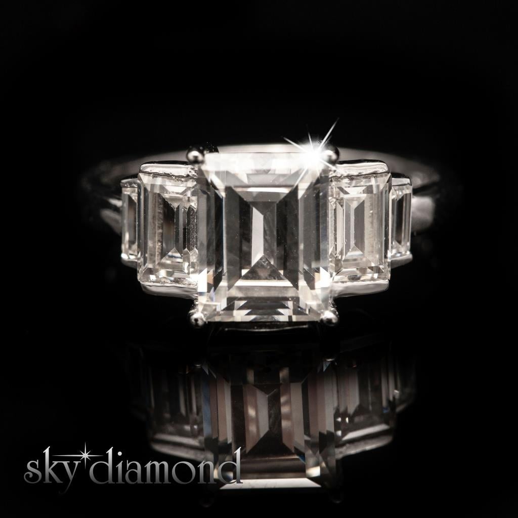 Baget Kesimli Sky Diamond Gümüş Yüzük 