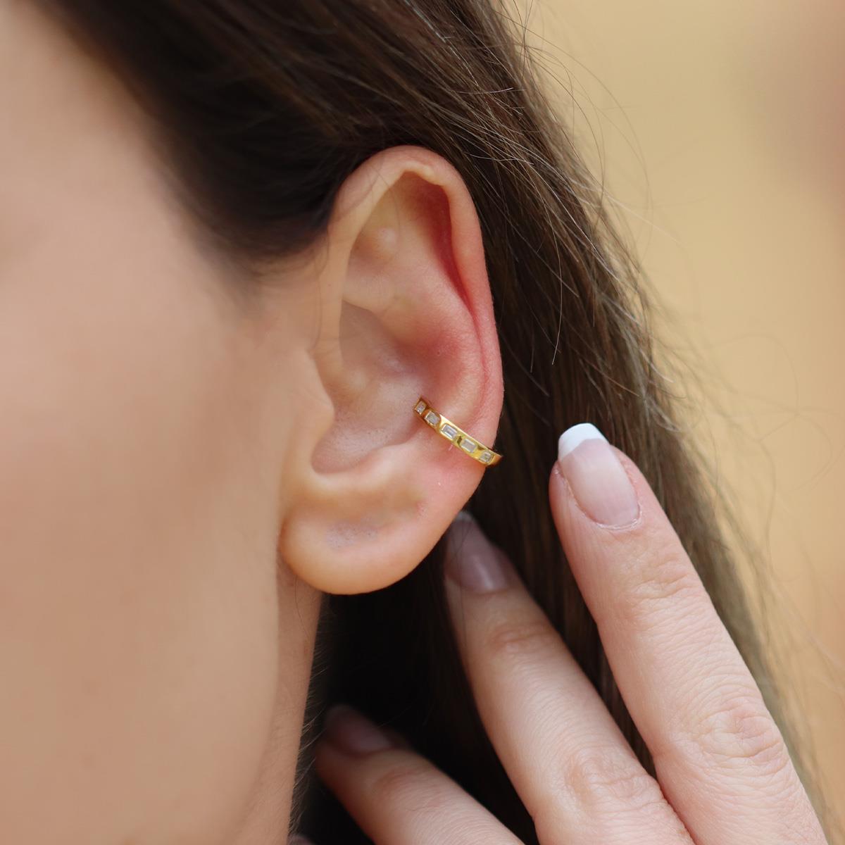 Baget Taşlı Gold Cuff Küpe