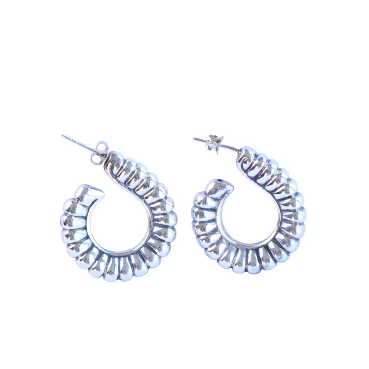 Burgulu Halka Gümüş Küpe