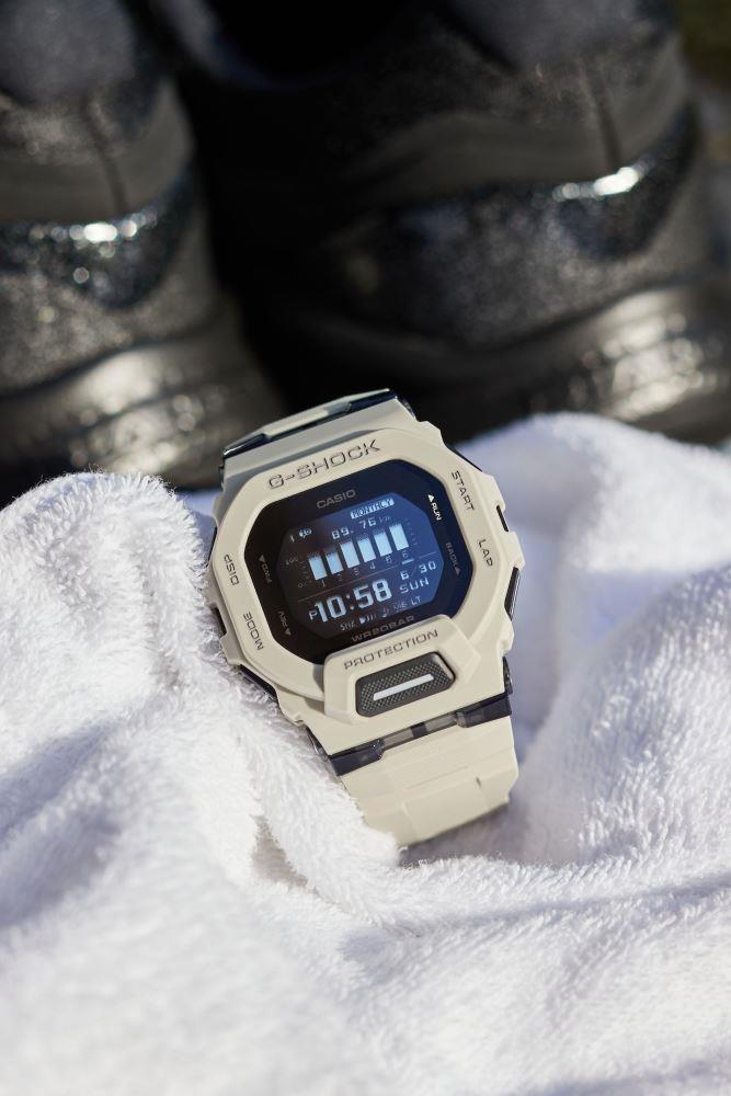 Casio G-squad GBD-200UU-9DR Erkek Kol Saati