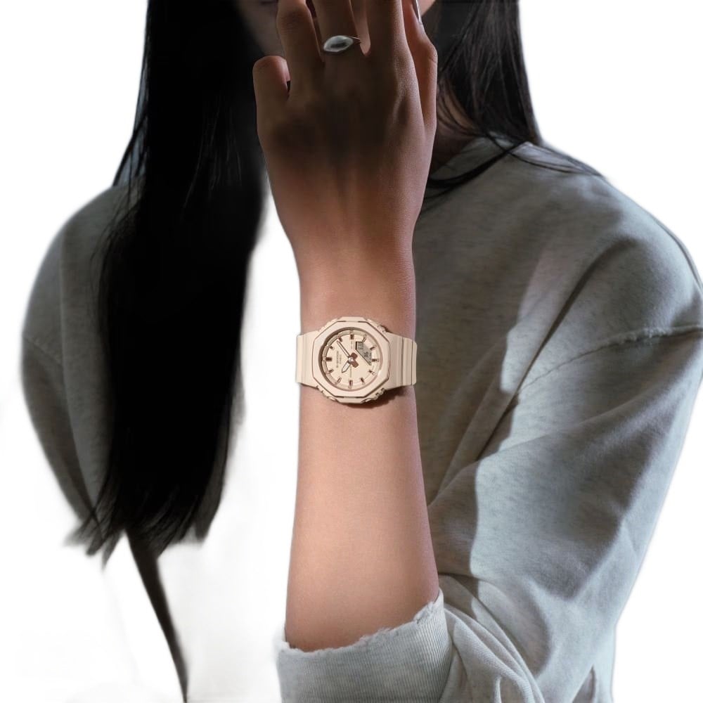 Casio GMA-P2110-4ADR Kadın Kol Saati
