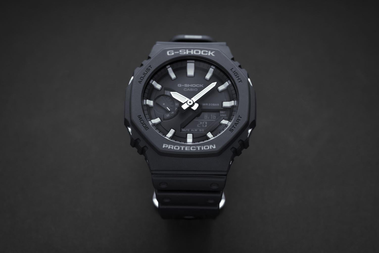 Casio Iconic GA-2100-1ADR Erkek Kol Saati