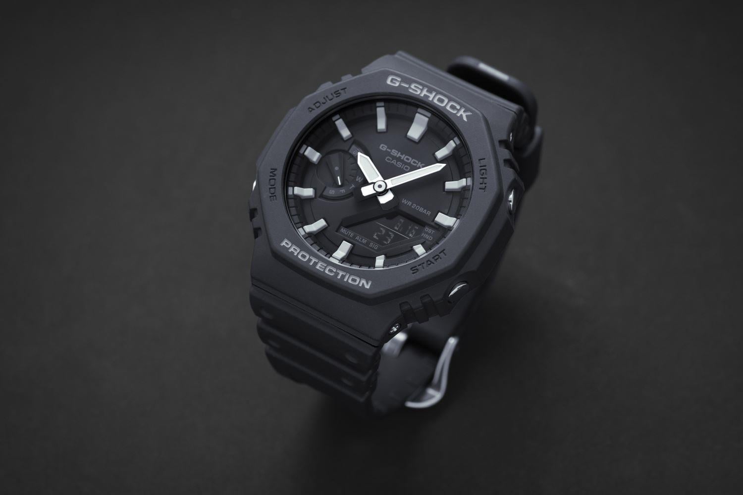 Casio Iconic GA-2100-1ADR Erkek Kol Saati