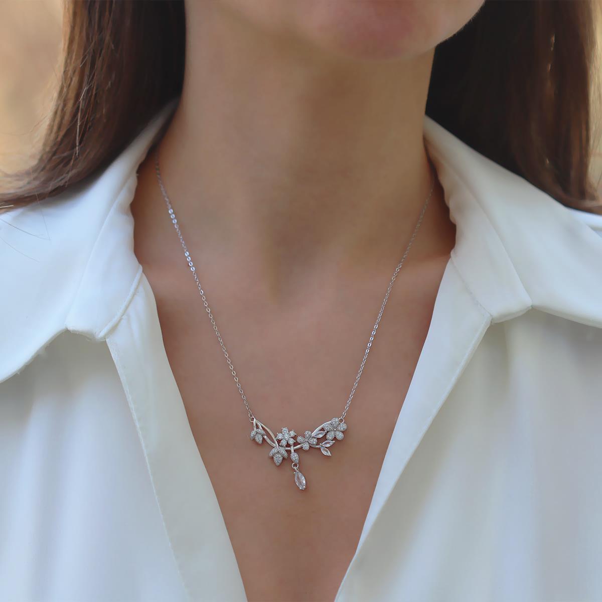 Çiçek Zarif Damla Zirkon Taşlı Gümüş Set  