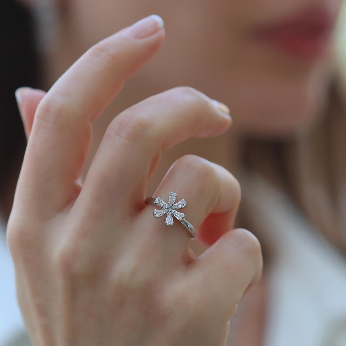 Çiçek Zirkon Taşlı Gümüş Set