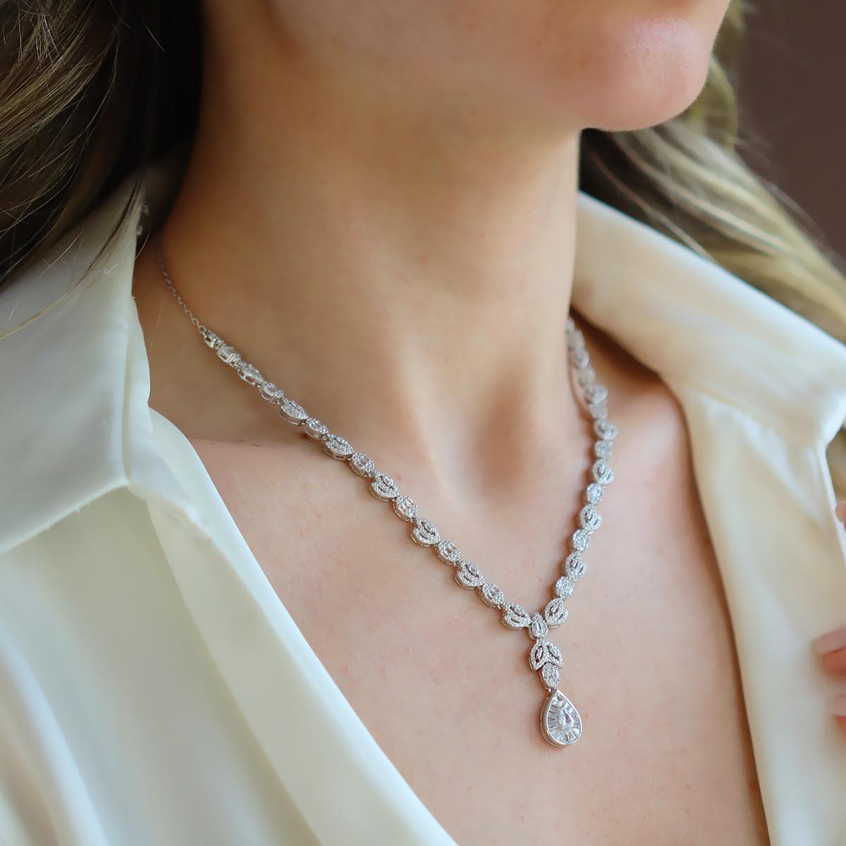 Damla Başak Modeli Zirkon Taşlı Gümüş Set