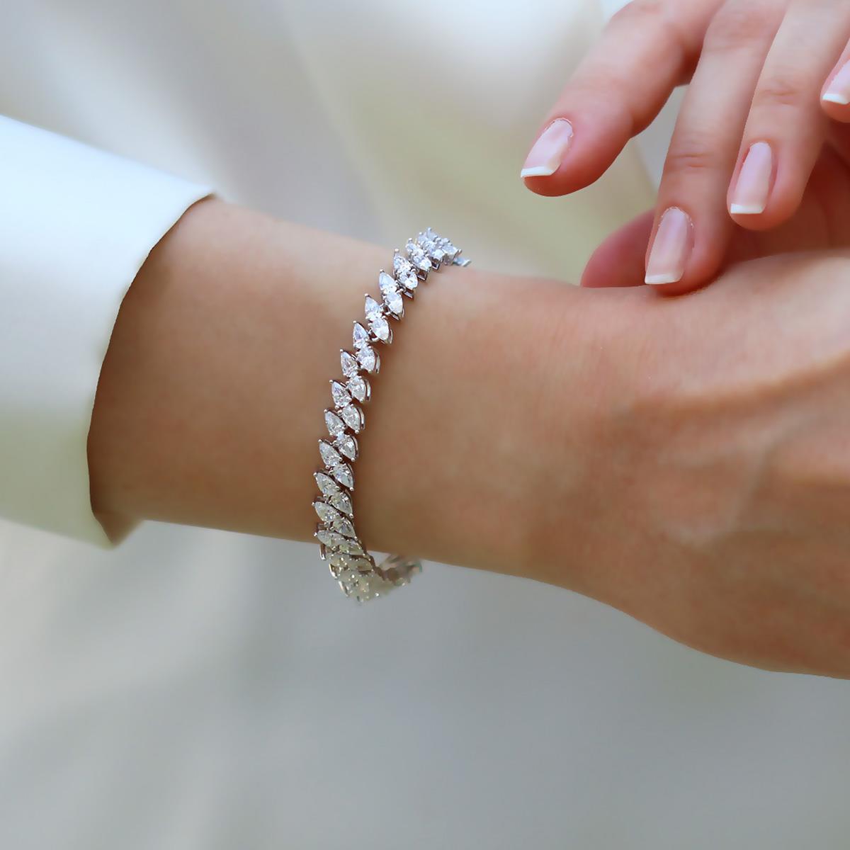 Icecut Taşlı Damla Gümüş Bileklik