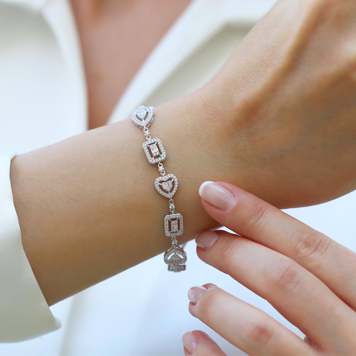 Kalp Baget Damla Figürlü Zirkon Taşlı Gümüş Bileklik