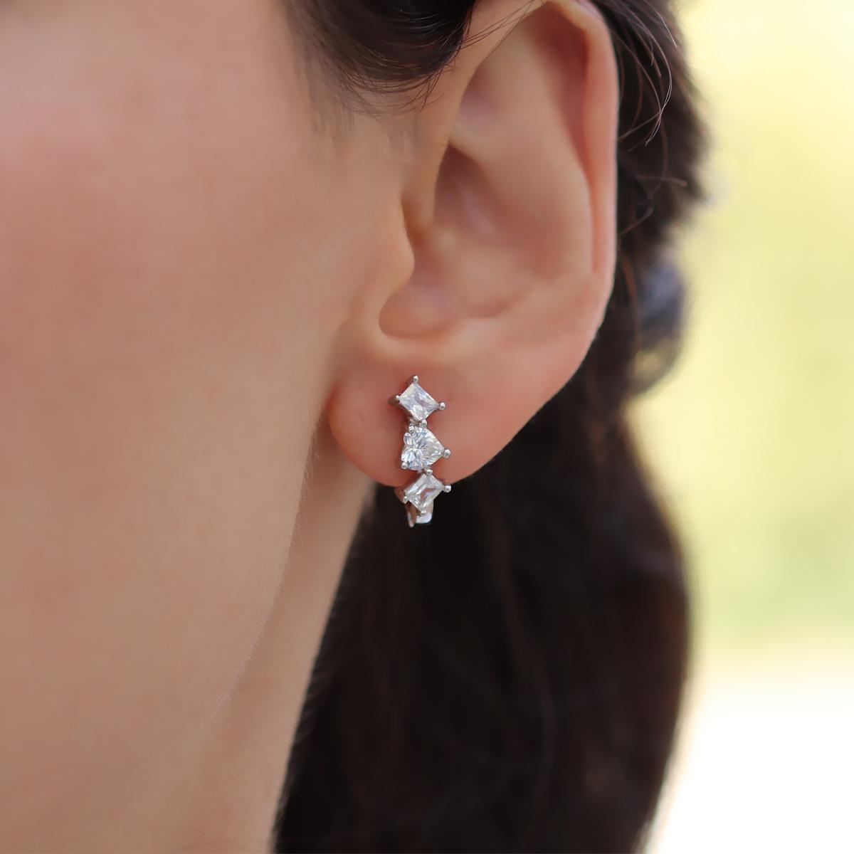 Kalp Taşlı Gümüş Küpe