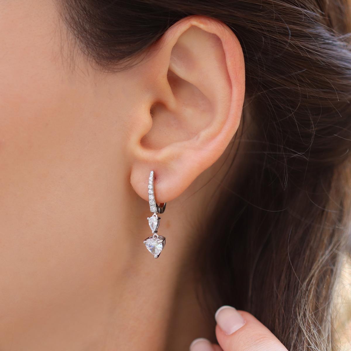 Kalp Zirkon Taşlı Gümüş Küpe