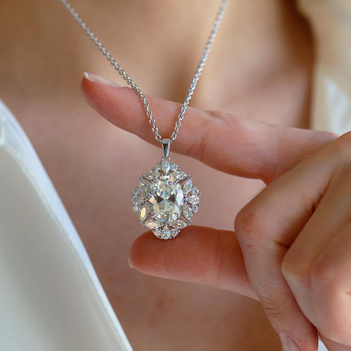 Okyanusun Kalbi Prenses Sky Diamond Gümüş Kolye