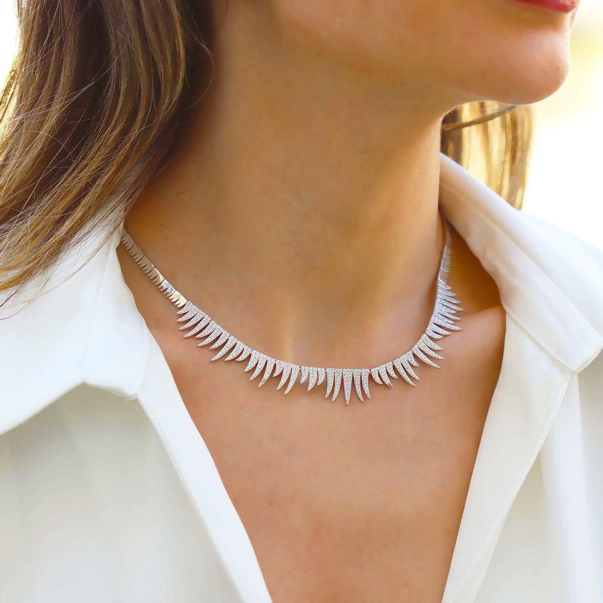 Sarkıt Zirkon Taşlı Gümüş Trend Kolye