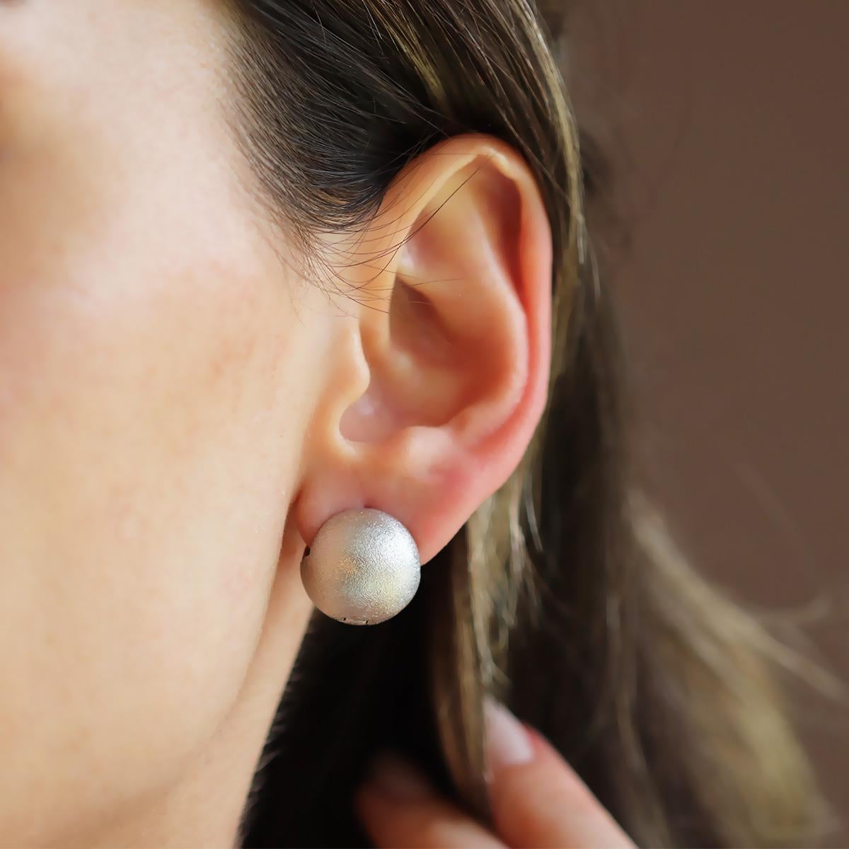 Top Mat Bombeli Gümüş Küpe