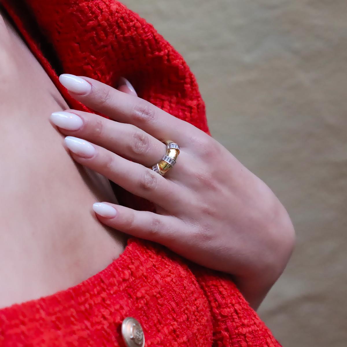 Trend Bombeli Baget Taşlı Gold Gümüş Yüzük