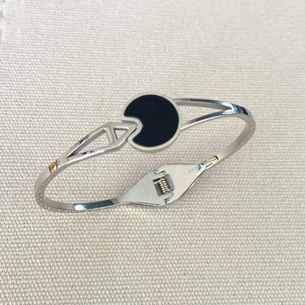 Üçlü Siyah Mineli Çelik Kelepçe