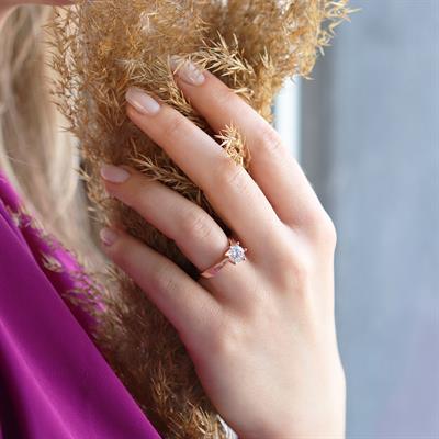6 Tırnaklı Round Kesim Tek Taş Rose Gold Kaplama Sky Diamond Yüzük