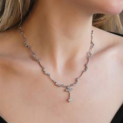 Çiçek Modeli Zirkon Taşlı Gümüş Gerdanlık