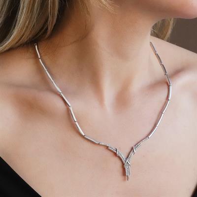 Düğüm Modeli Zirkon Taşlı Gümüş Gerdanlık
