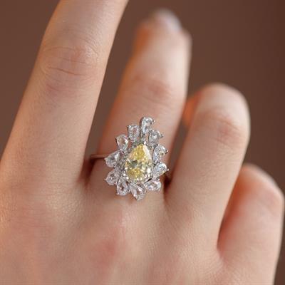 Elmas Modeli Sitrin Taşlı Gümüş Yüzük