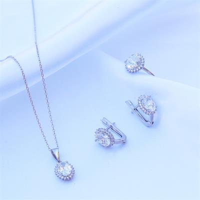Etrafı Pırıltılı Taşlarla Çevrili Elips Montür Sky Diamond Gümüş Set